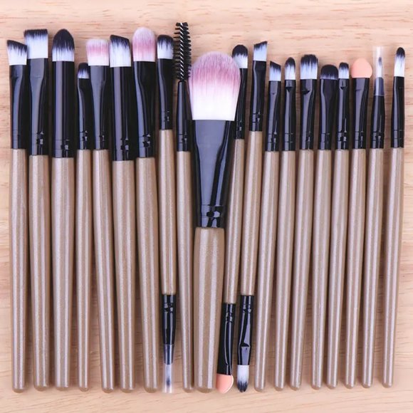 Other - 20 pc Makeup Brushes - Coffee/Black